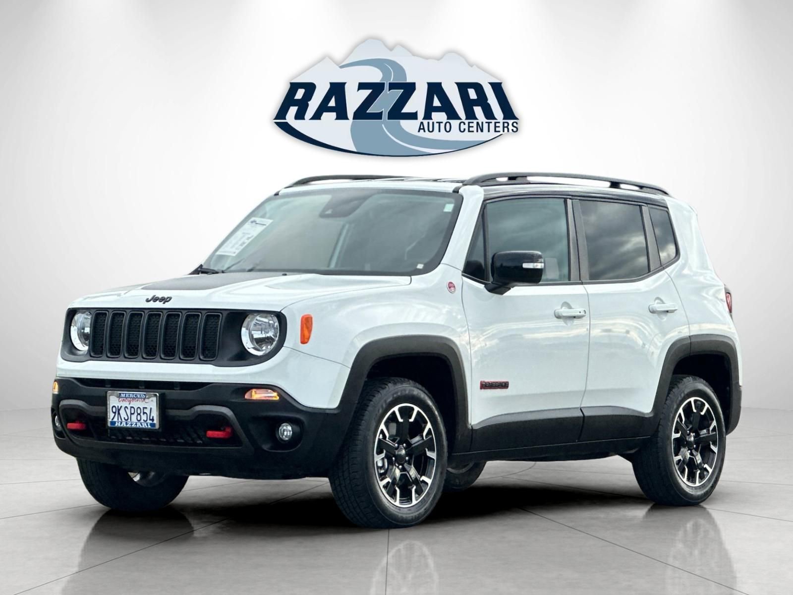 Used 2023 Jeep Renegade Trailhawk w/ Trailer Tow Group image 7