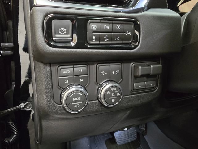 New 2026 GMC Yukon XL Denali w/ Denali Reserve Package image 18