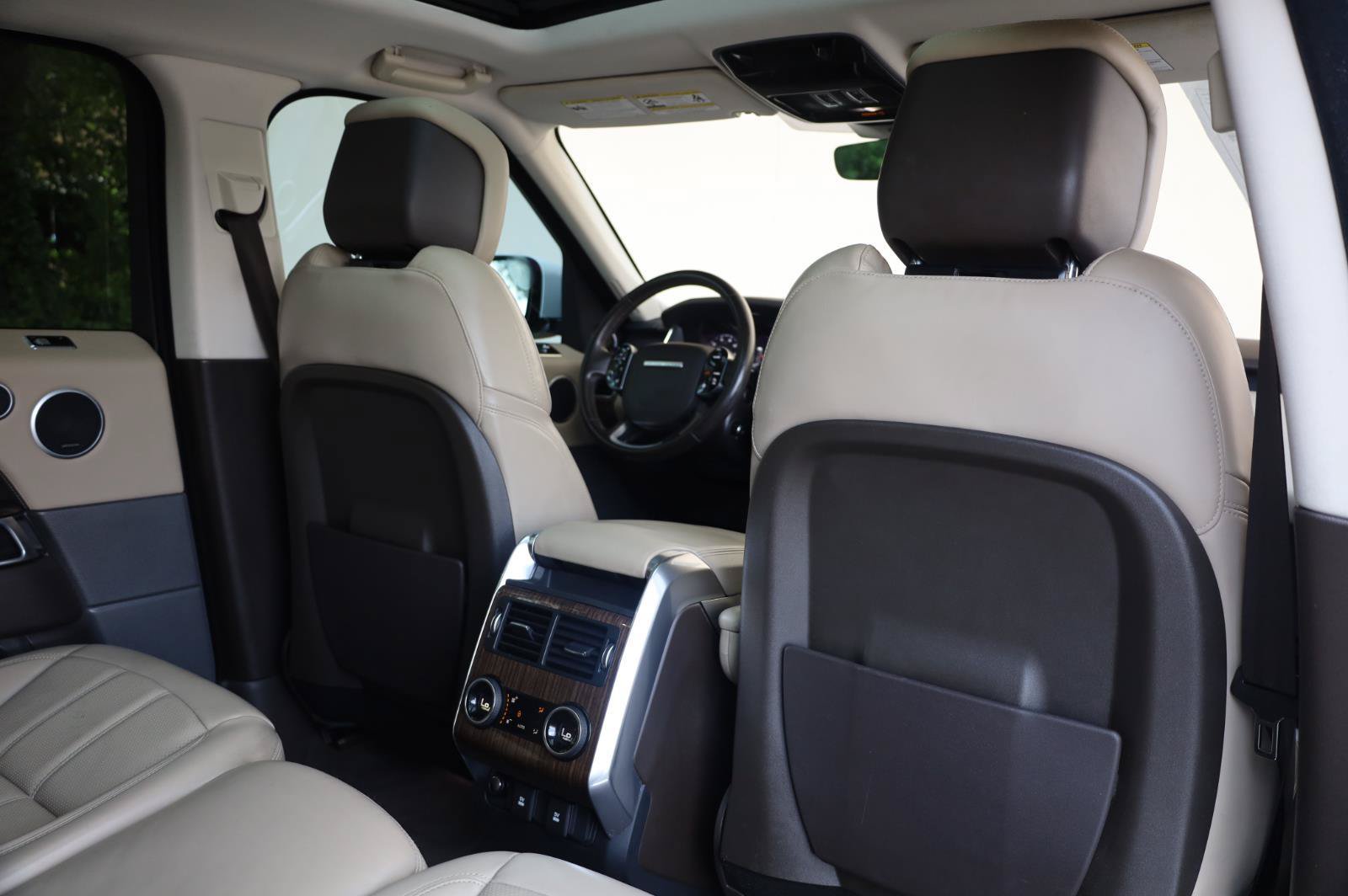 Used 2018 Land Rover Range Rover Sport HSE AWD/4WD image 29