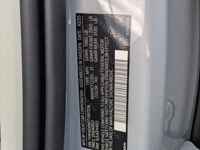 New 2026 Volvo XC60 T8 Ultra w/ Protection Package Premier image 19