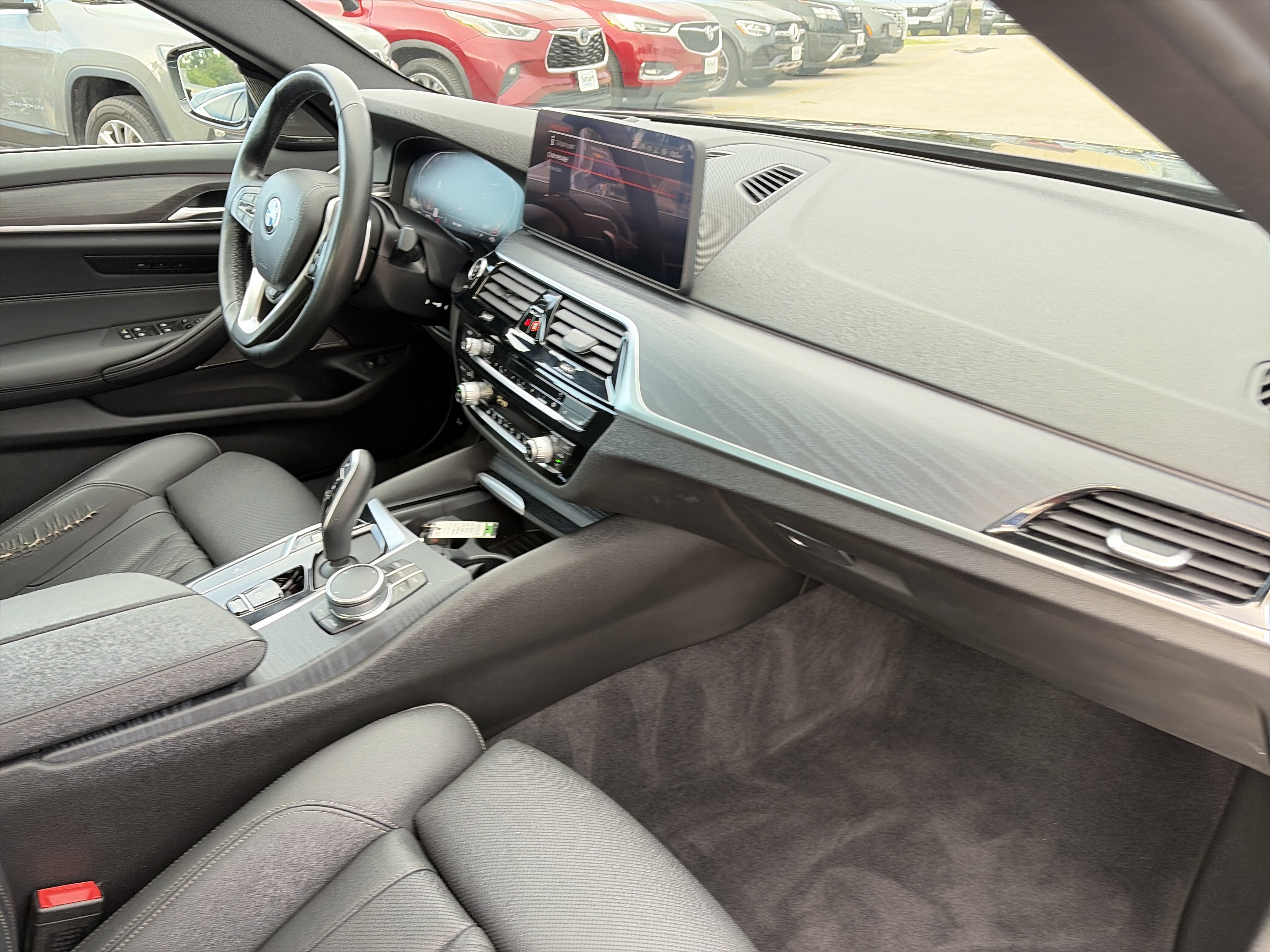 Used 2022 BMW 530i xDrive w/ Premium Package AWD/4WD image 15