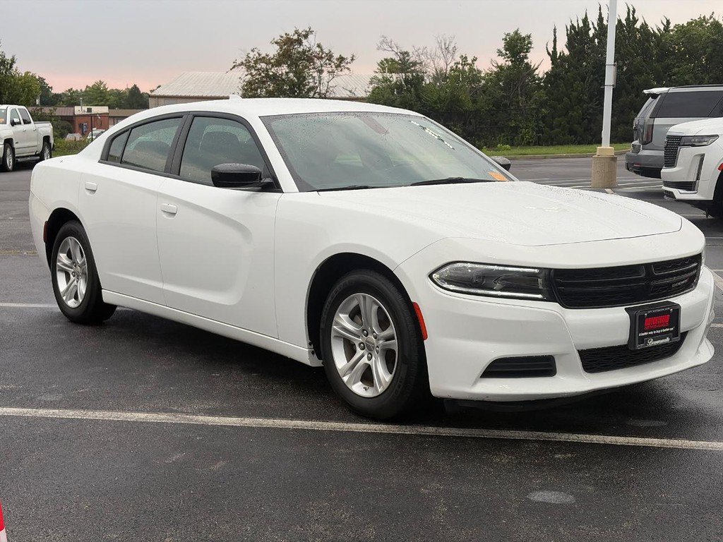 Used 2023 Dodge Charger SXT RWD image 3