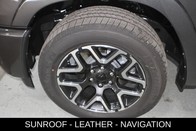 New 2027 RAM 1500 Laramie w/ Laramie Preferred Package AWD/4WD image 12