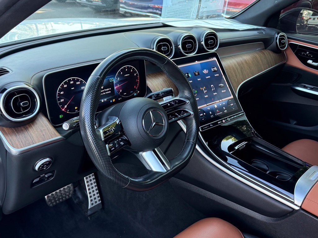 Used 2024 Mercedes-Benz GLC 300 4MATIC image 21