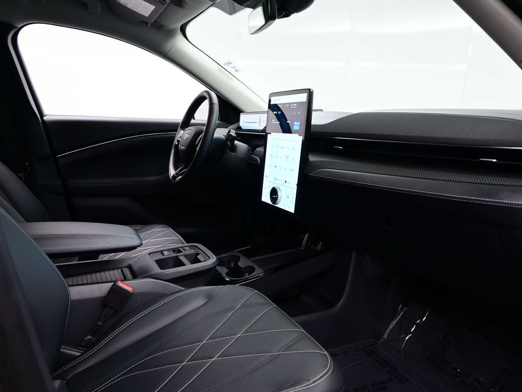 Used 2025 Ford Mustang Mach-E Select image 11