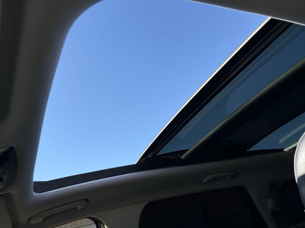 Used 2023 Kia Sorento SX image 24