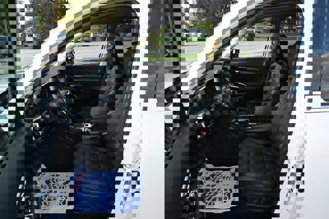 Used 2025 Kia Telluride SX image 28