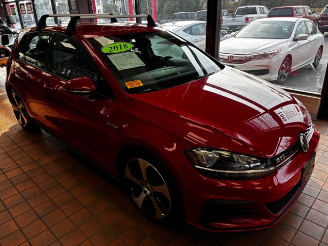Used 2018 Volkswagen GTI S FWD image 1