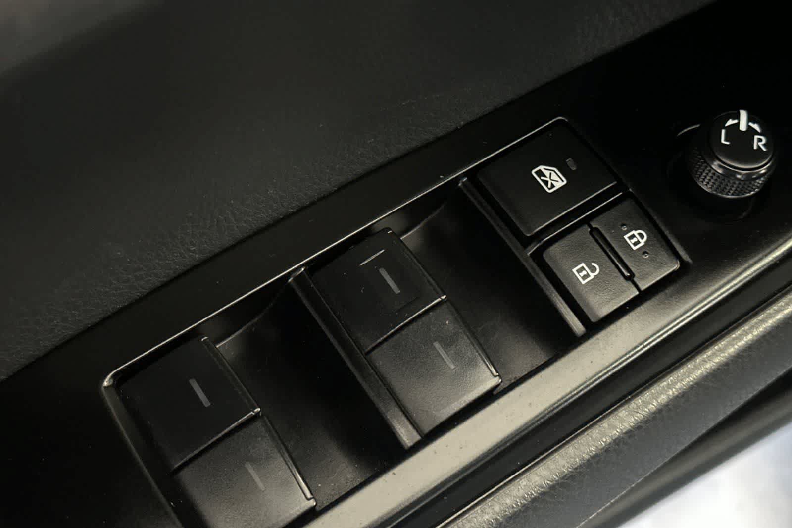 Used 2025 Toyota Camry LE FWD image 14