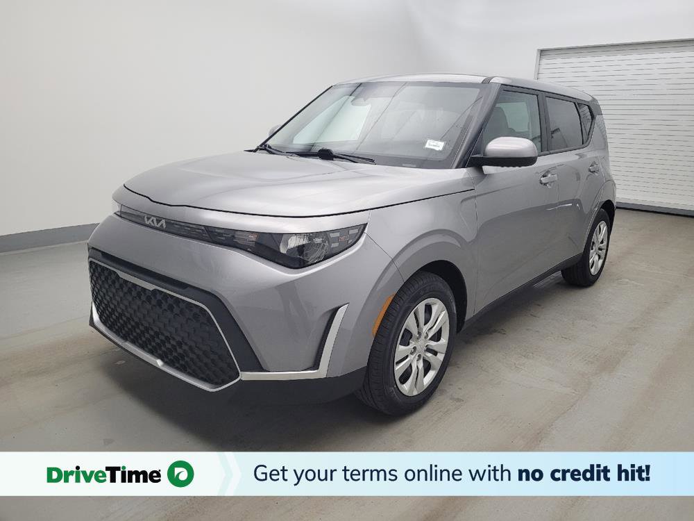 Used 2025 Kia Soul LX FWD image 1