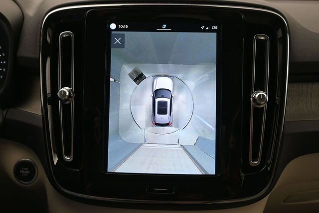 Used 2023 Volvo XC40 B5 Ultimate w/ Climate Package AWD/4WD image 21