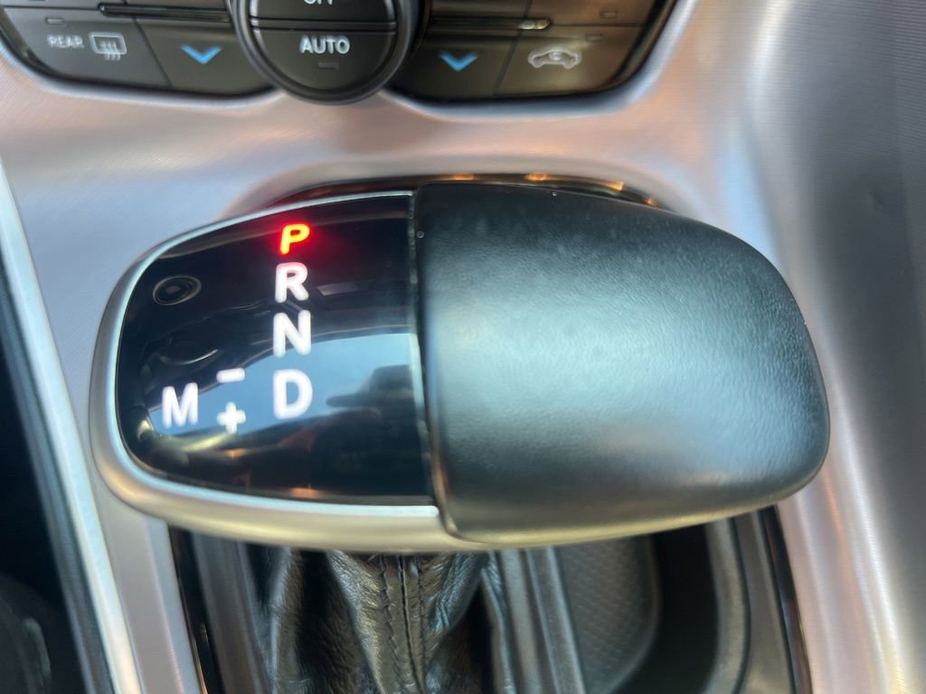 Used 2020 Dodge Challenger SXT RWD image 32