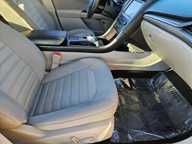 Used 2019 Ford Fusion SE image 19