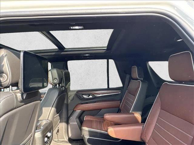 Used 2023 GMC Yukon Denali Ultimate AWD/4WD image 14