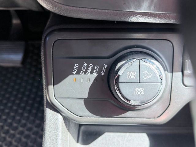 Used 2022 Jeep Renegade Trailhawk w/ Trailer Tow Group AWD/4WD image 19