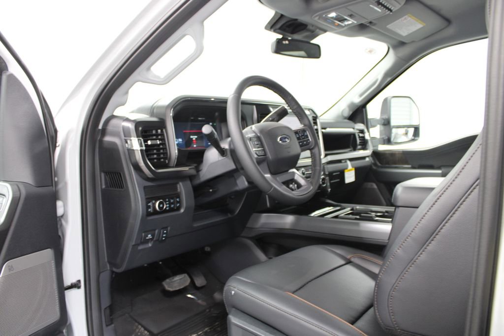 New 2026 Ford F250 Lariat w/ Black Appearance Package image 25