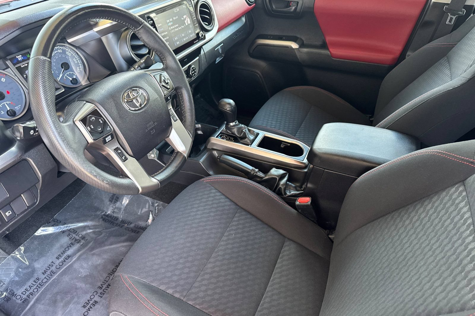 Used 2022 Toyota Tacoma SR5 RWD image 11