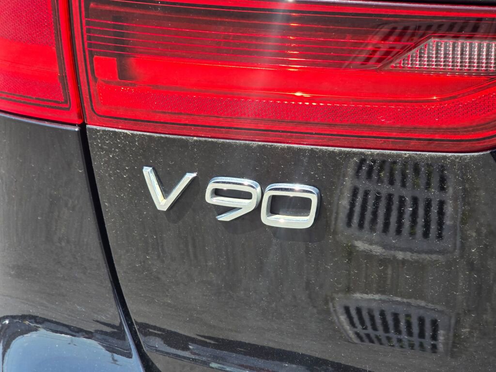 Used 2017 Volvo V90 T6 Cross Country AWD/4WD image 14