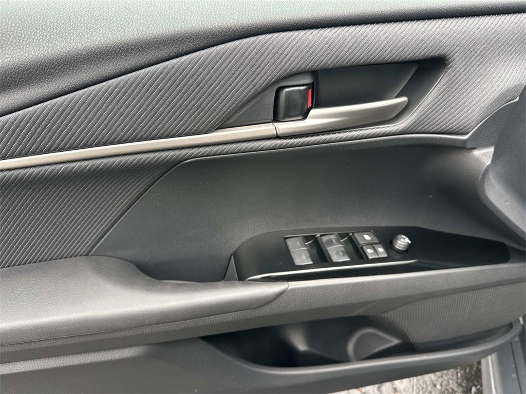 New 2026 Toyota Camry SE image 14