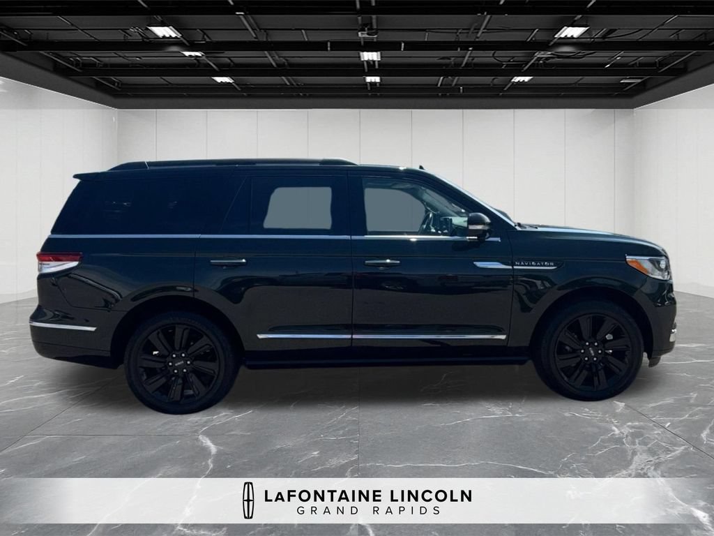 Certified 2022 Lincoln Navigator Black Label AWD/4WD image 6
