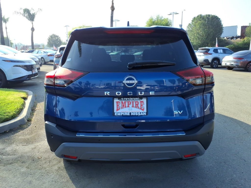 Certified 2023 Nissan Rogue SV FWD image 7