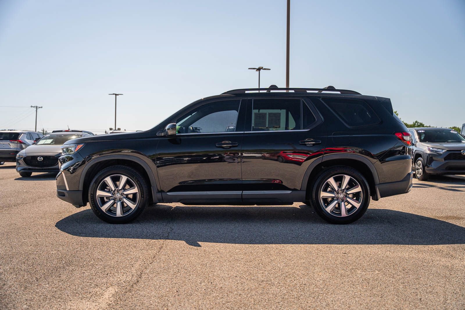 Used 2024 Honda Pilot Touring image 4