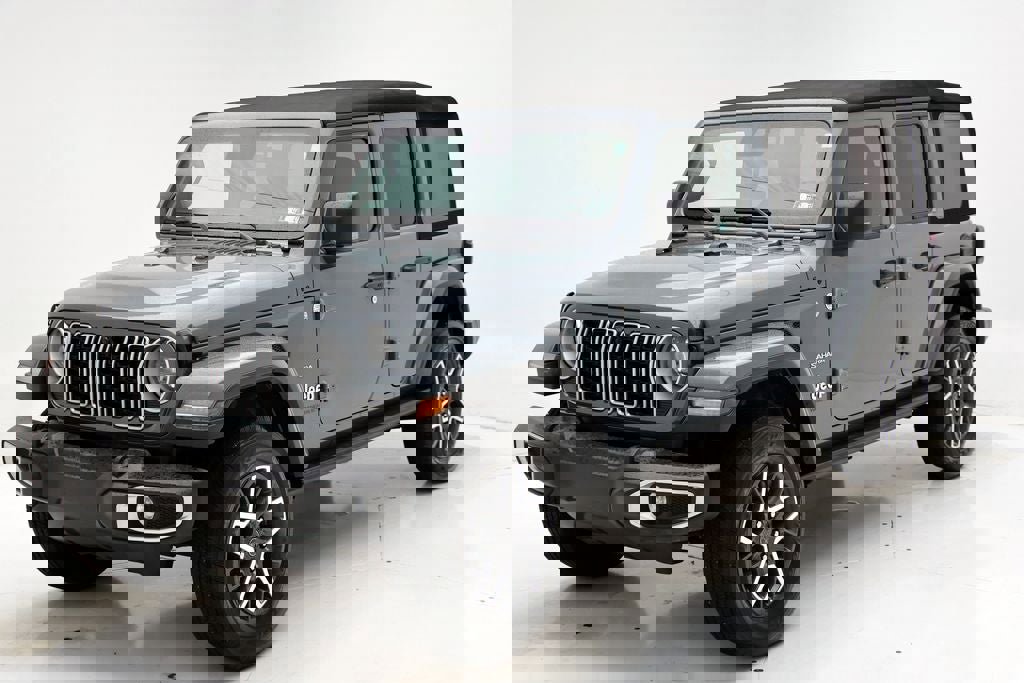 Used 2024 Jeep Wrangler Sahara w/ Technology Group image 2