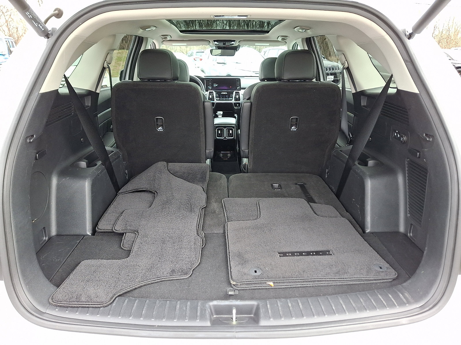 Used 2023 Kia Sorento SX image 31