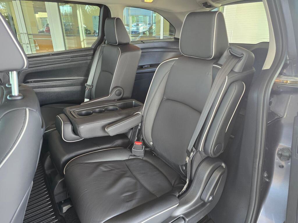 Used 2025 Honda Odyssey Touring image 39