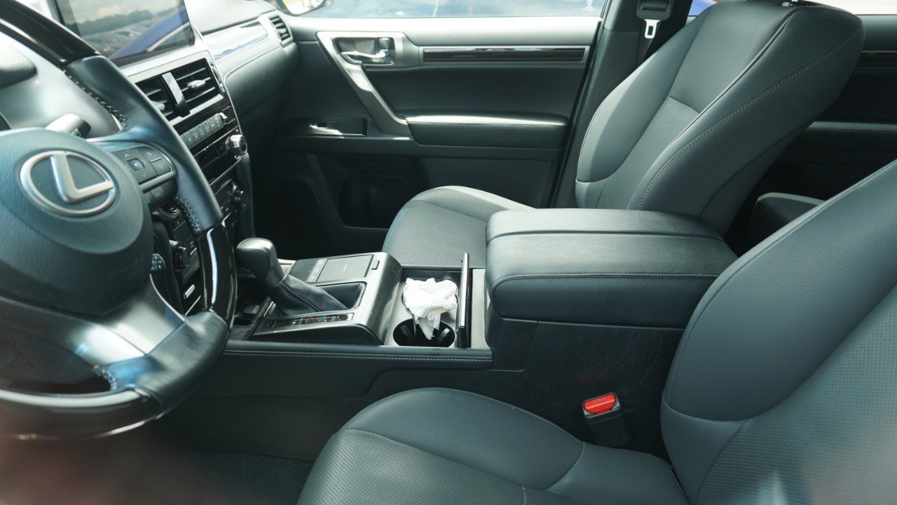 Used 2023 Lexus GX 460 Premium w/ Premium Package AWD/4WD image 8