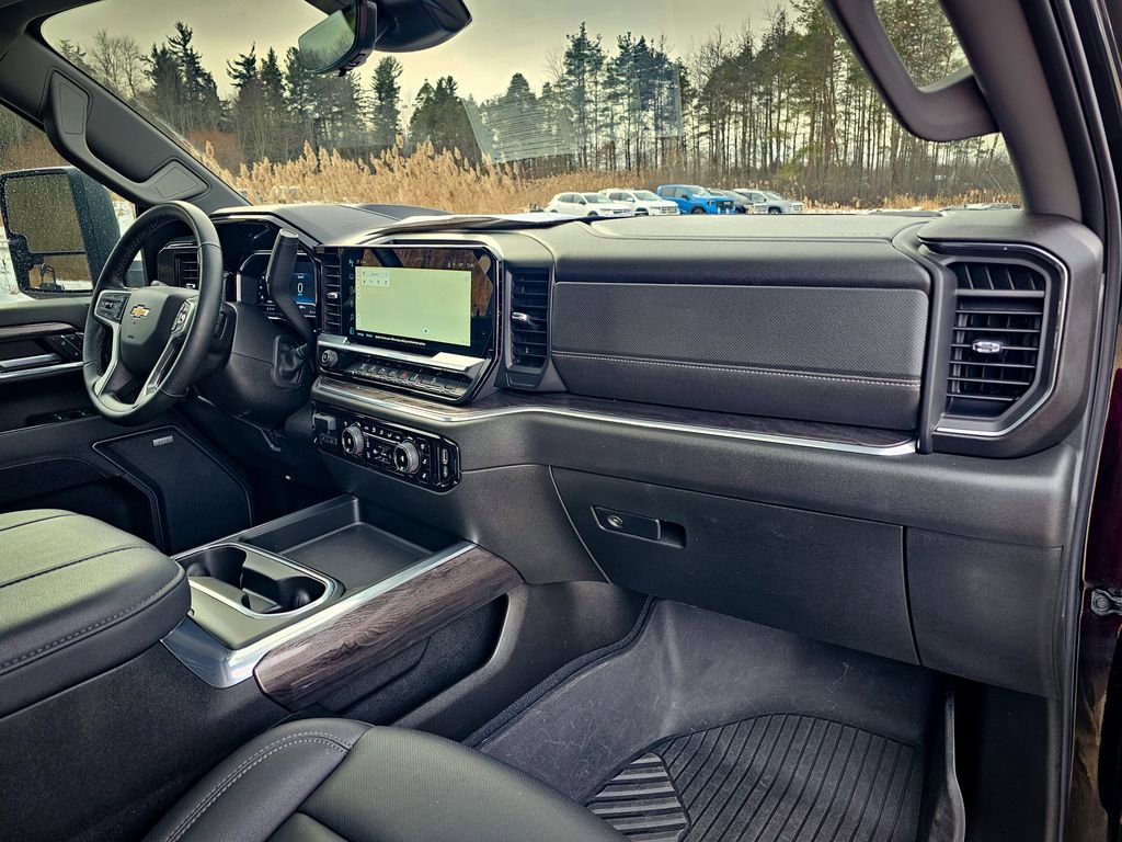 Certified 2024 Chevrolet Silverado 2500 LTZ w/ LTZ Convenience Package image 43