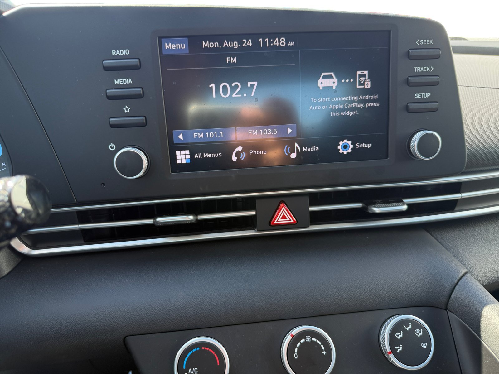 Certified 2026 Hyundai Elantra SE FWD image 12