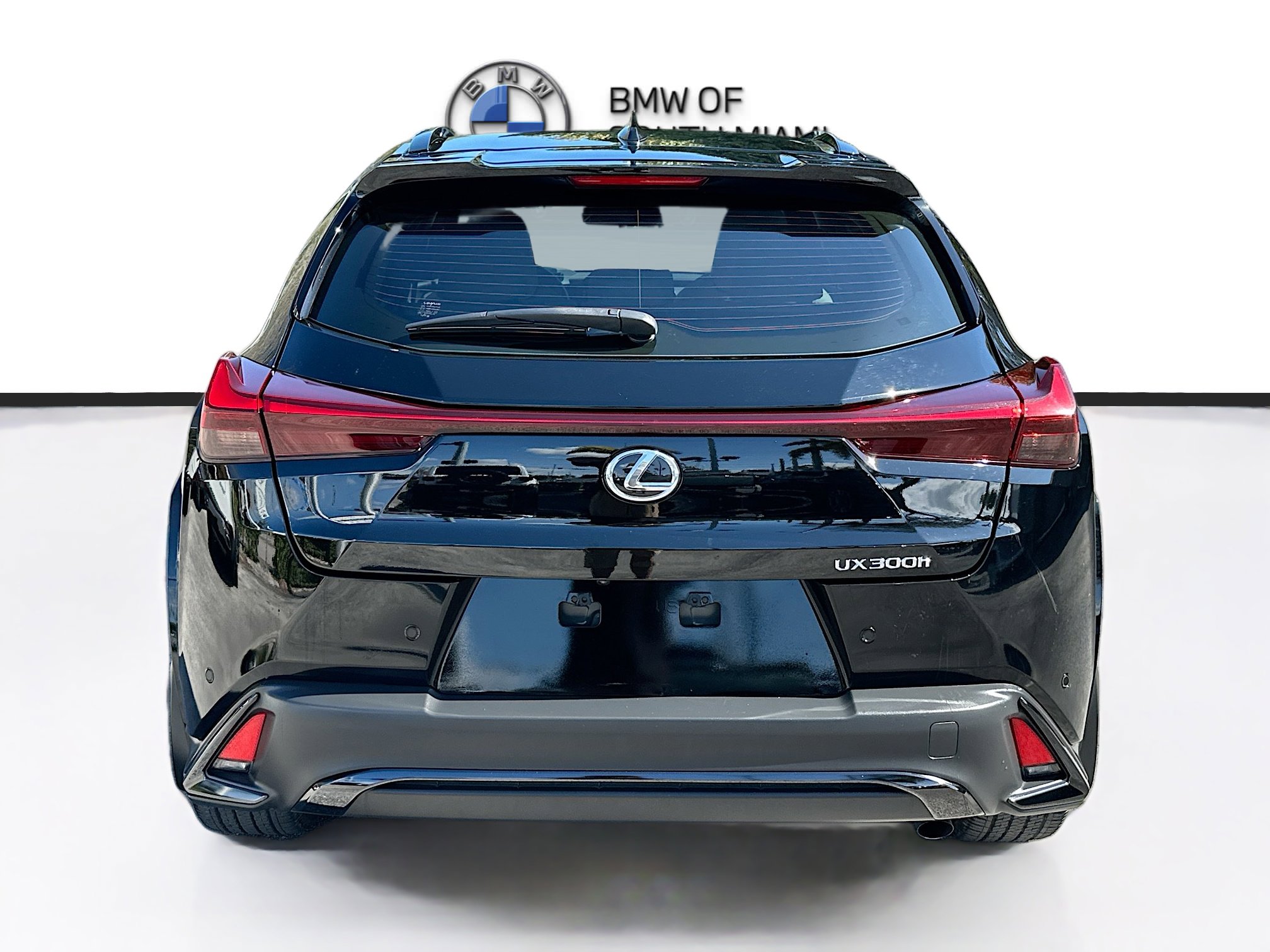 Used 2025 Lexus UX 300h FWD image 6