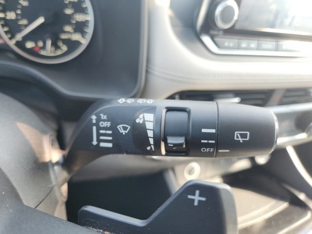 Used 2021 Nissan Rogue SV FWD image 37