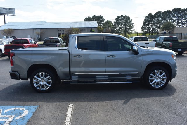 Used 2024 Chevrolet Silverado 1500 High Country w/ High Country Premium Package image 4
