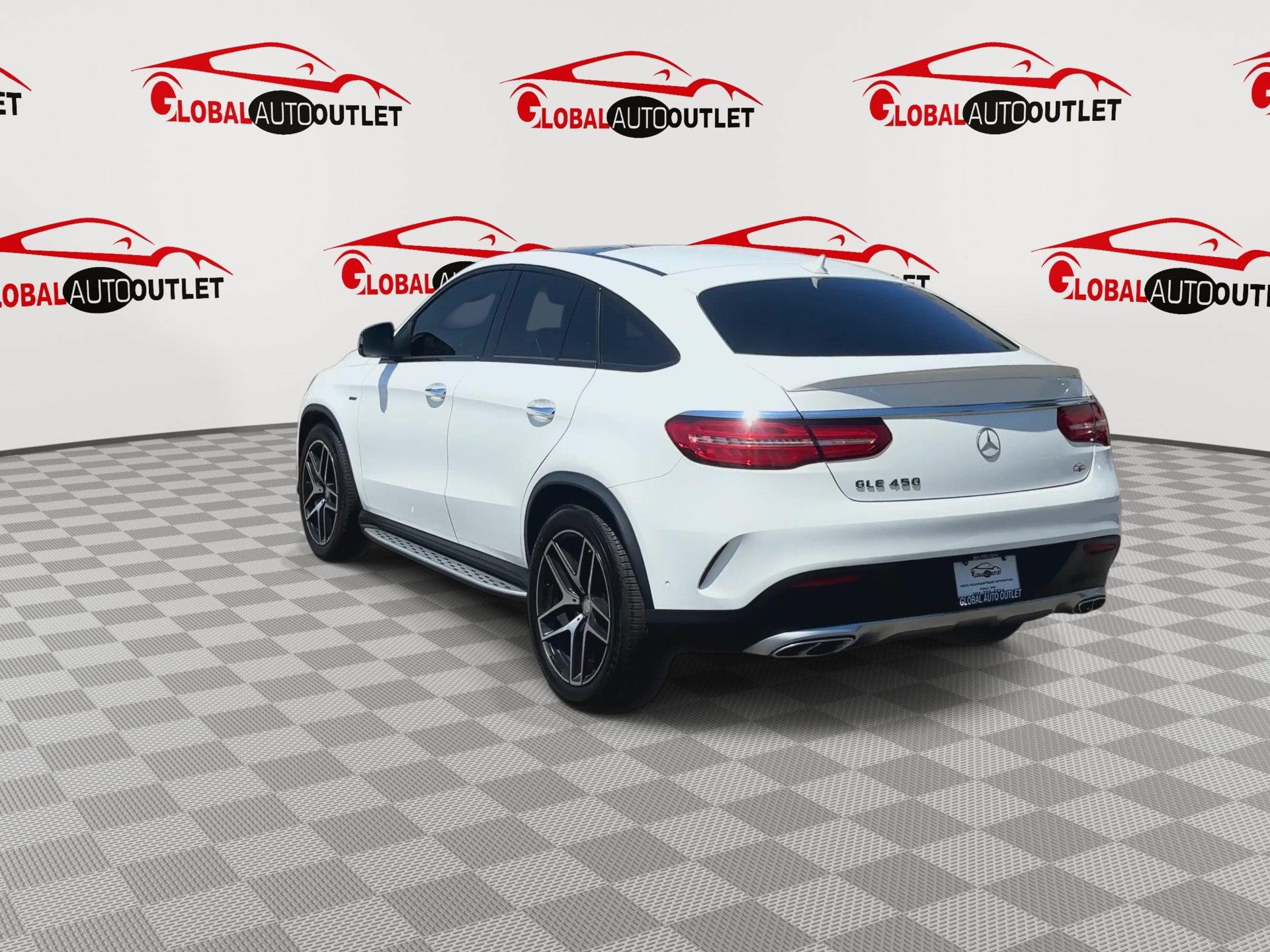 Used 2016 Mercedes-Benz GLE 450 4MATIC Coupe w/ Premium Package image 6