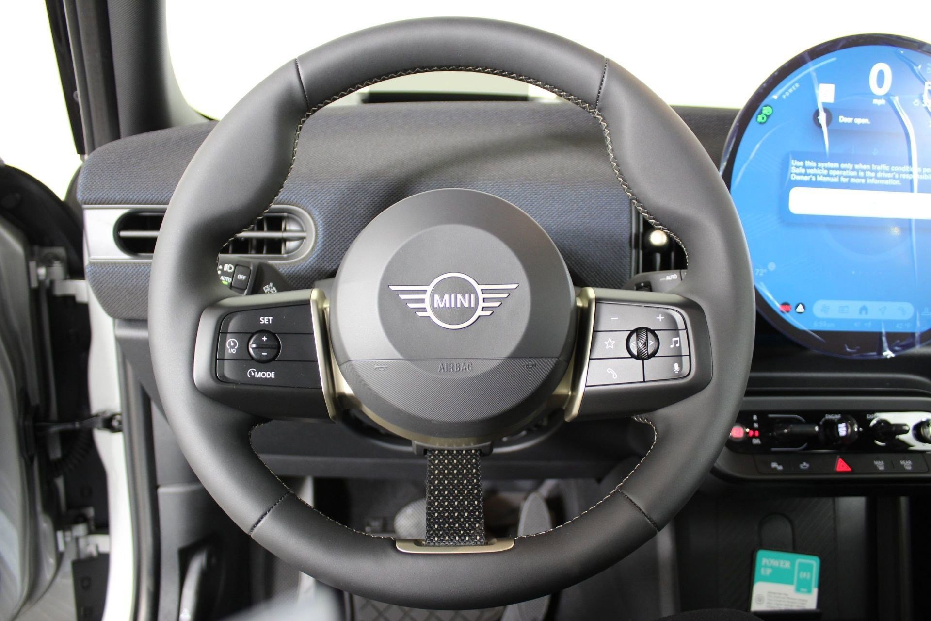 Used 2026 MINI Cooper 4-Door Hardtop FWD image 14