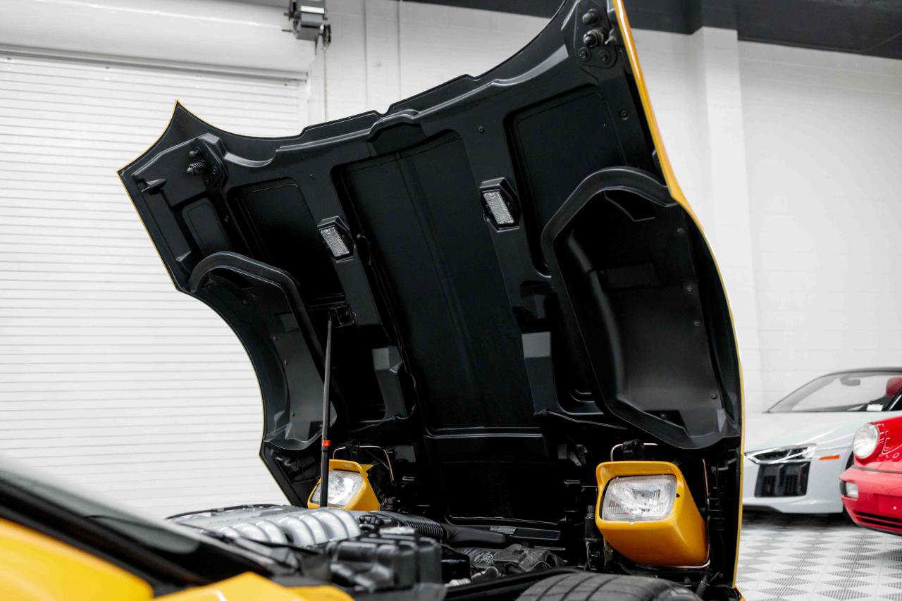 Used 1991 Chevrolet Corvette ZR-1 RWD image 95