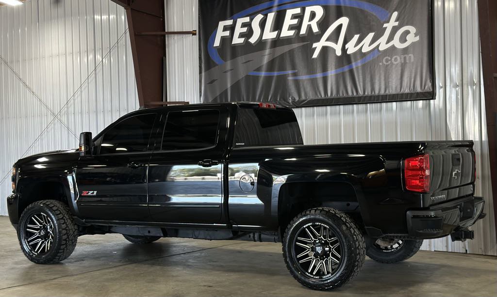 Used 2016 Chevrolet Silverado 2500 LT w/ Midnight Edition image 32