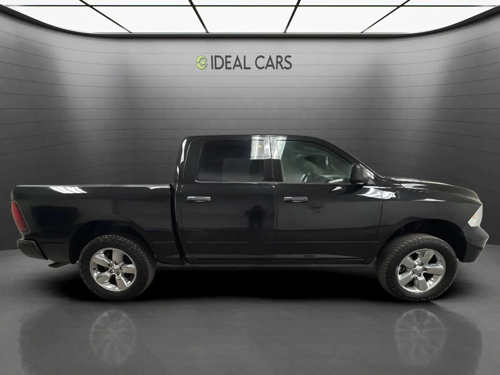 Used 2015 RAM 1500 Tradesman w/ Popular Equipment Group AWD/4WD image 4