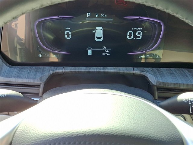 Used 2025 Kia Telluride EX w/ EX Captain's Chair Package image 17