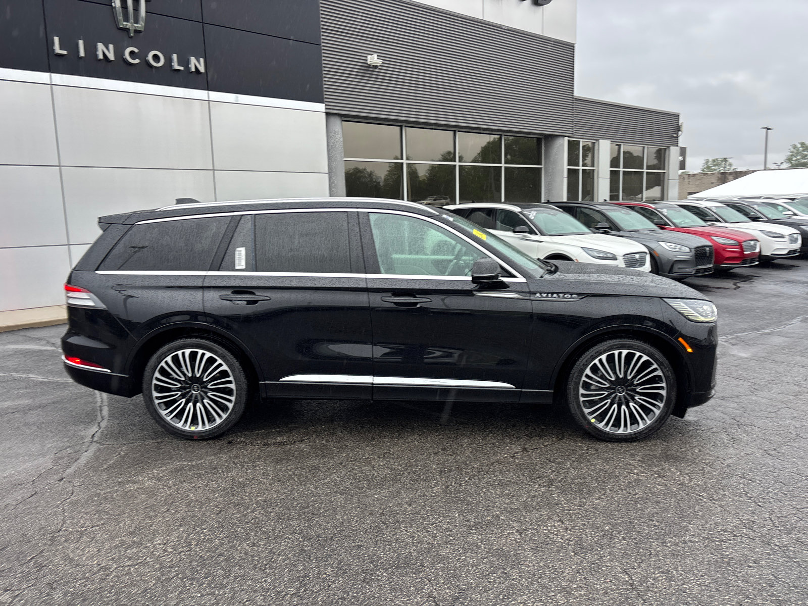 New 2026 Lincoln Aviator Black Label w/ Dynamic Handling Package AWD/4WD image 8