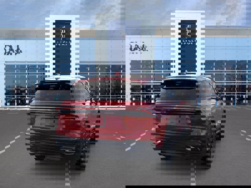 New 2025 Lincoln Nautilus Premier image 8