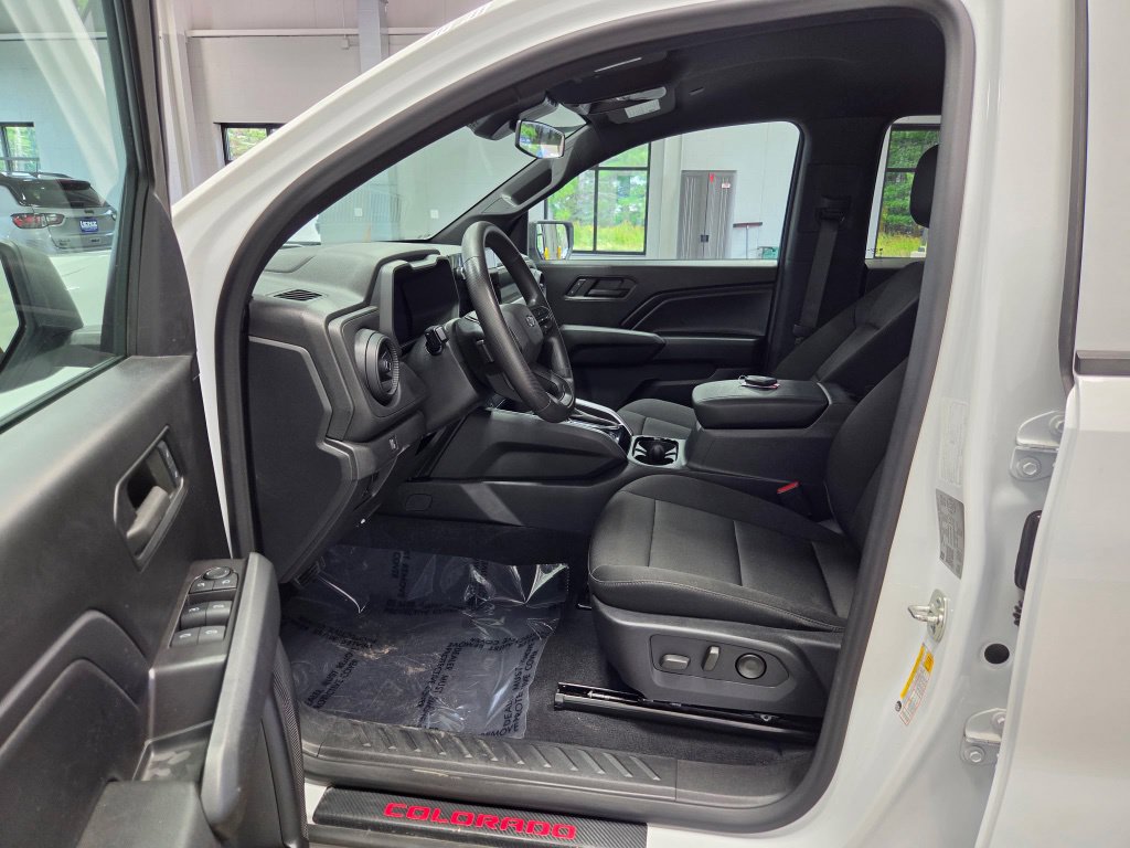 Used 2024 Chevrolet Colorado Trail Boss w/ Advanced Trailering Package AWD/4WD image 27