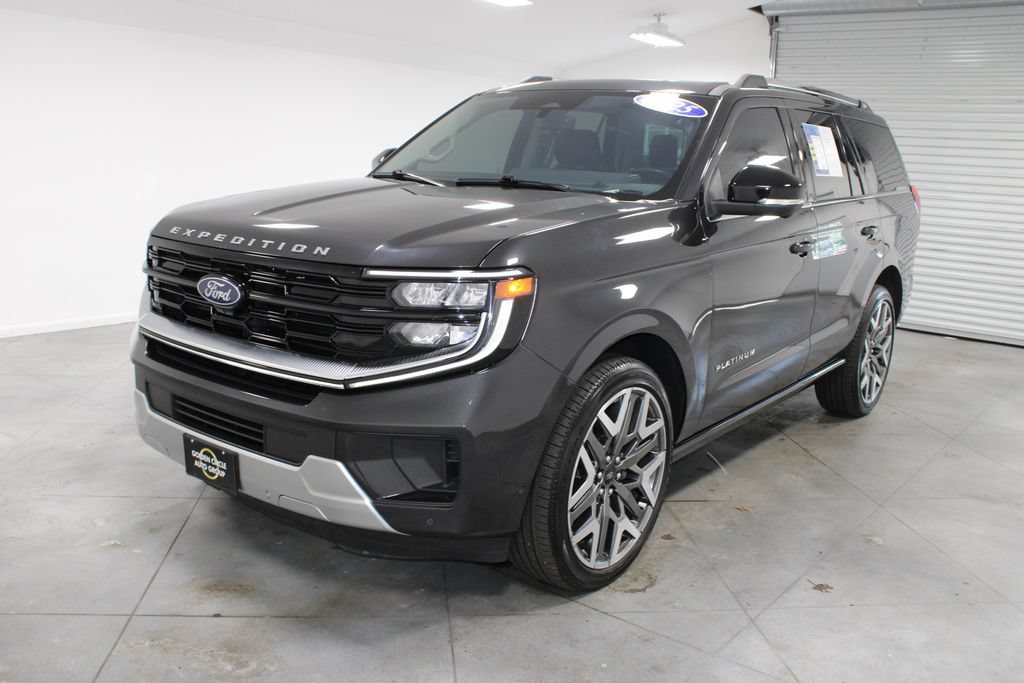 Used 2025 Ford Expedition Platinum w/ Platinum Ultimate Package AWD/4WD image 4