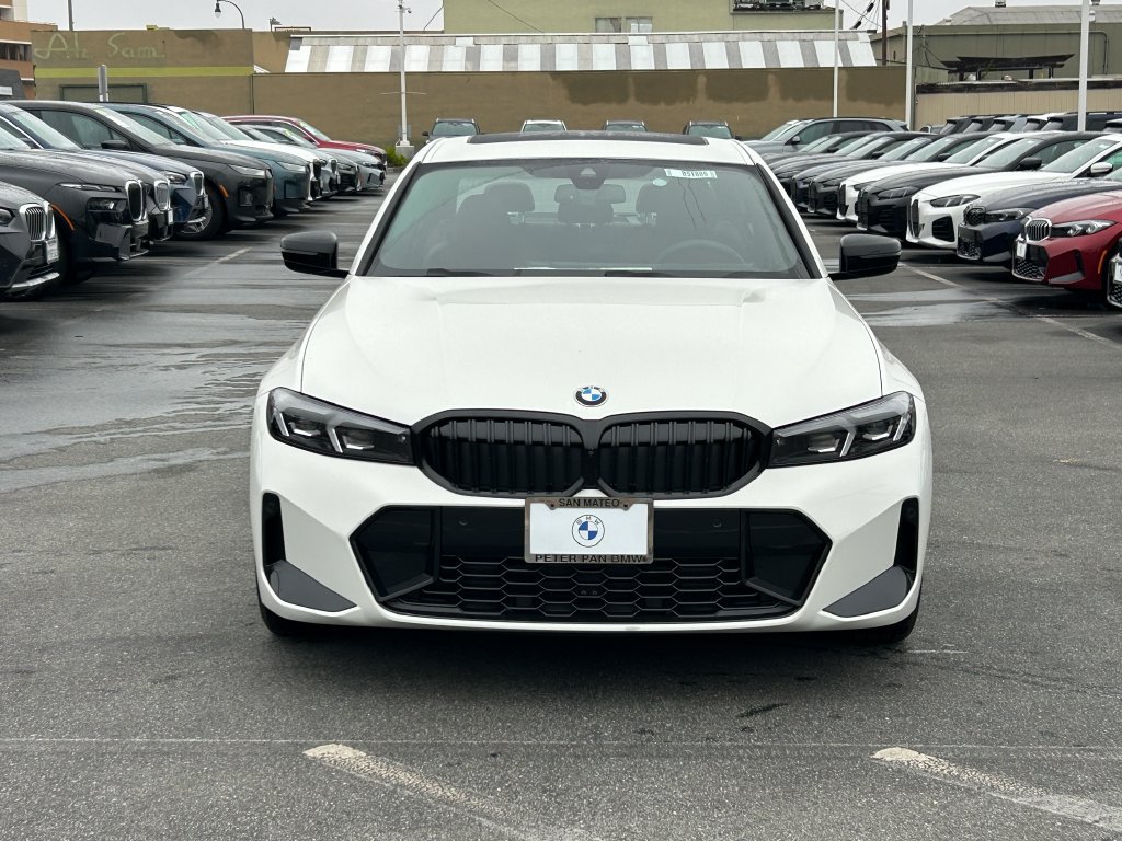 New 2026 BMW 330i Sedan w/ M Sport Package RWD image 8