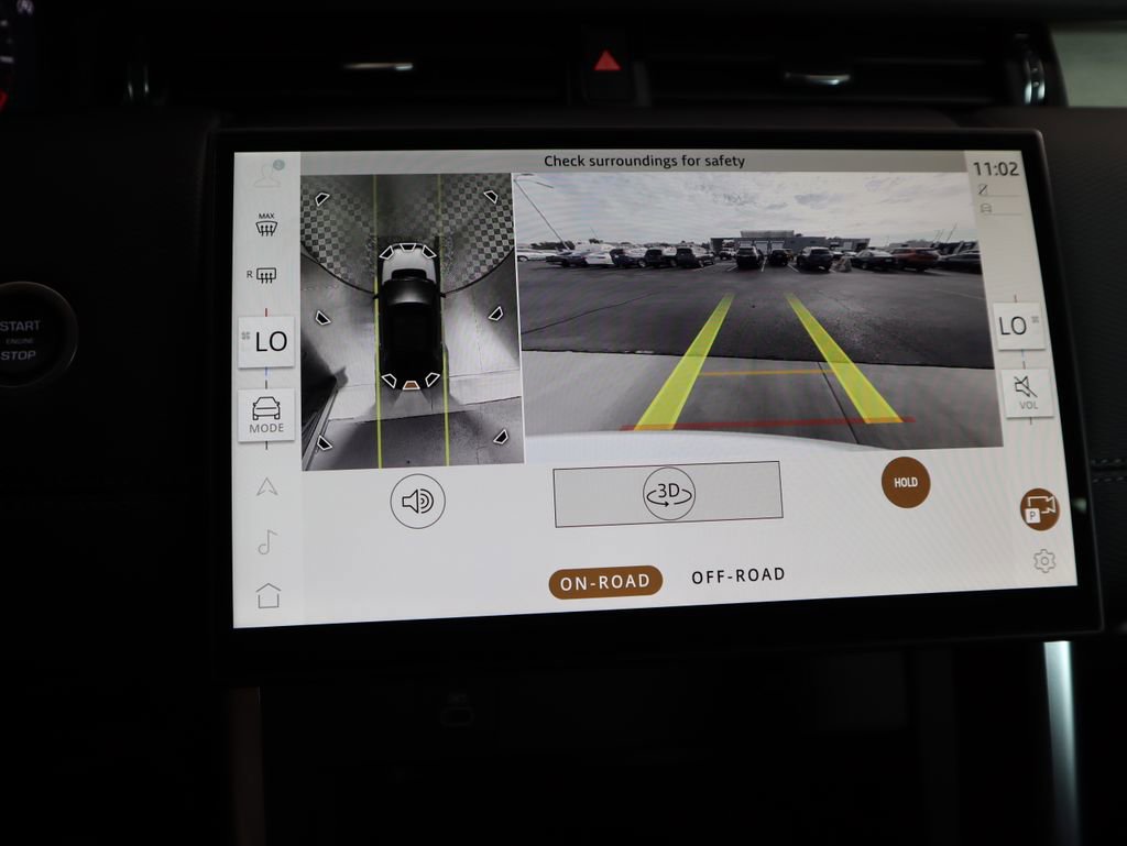 Used 2024 Land Rover Discovery Sport Dynamic SE image 15