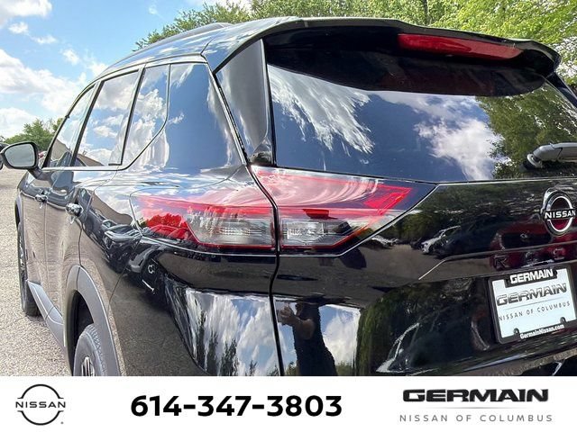 New 2026 Nissan Rogue Dark Armor AWD/4WD image 8