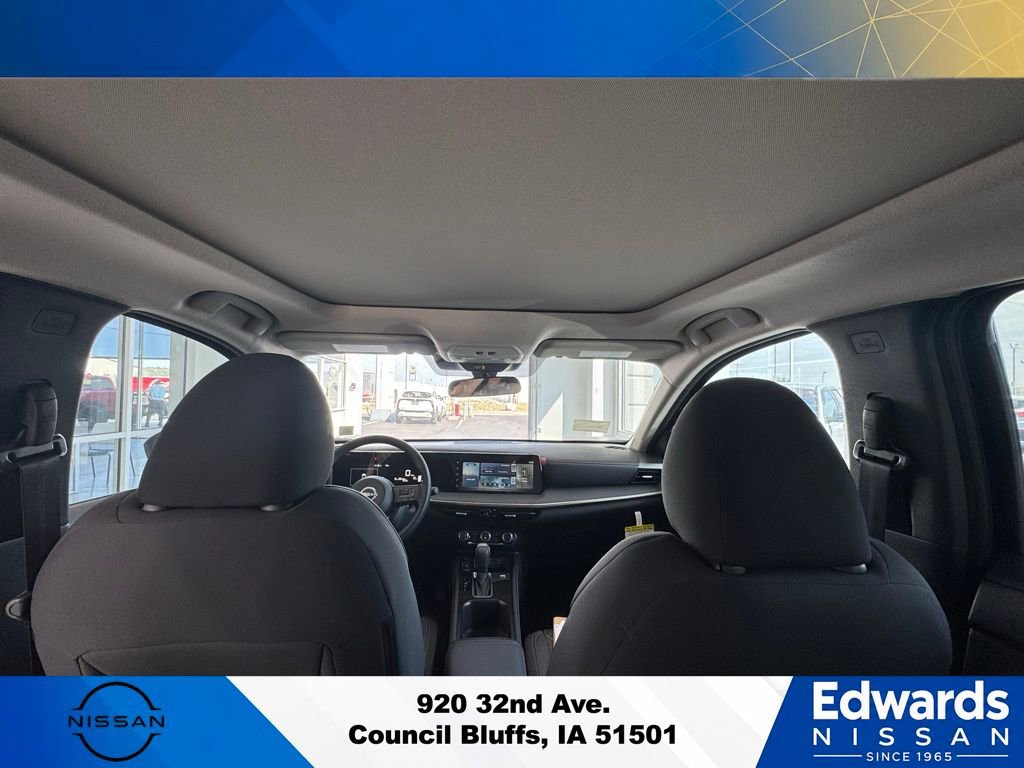 New 2025 Nissan Kicks SV w/ SV Premium Package AWD/4WD image 17