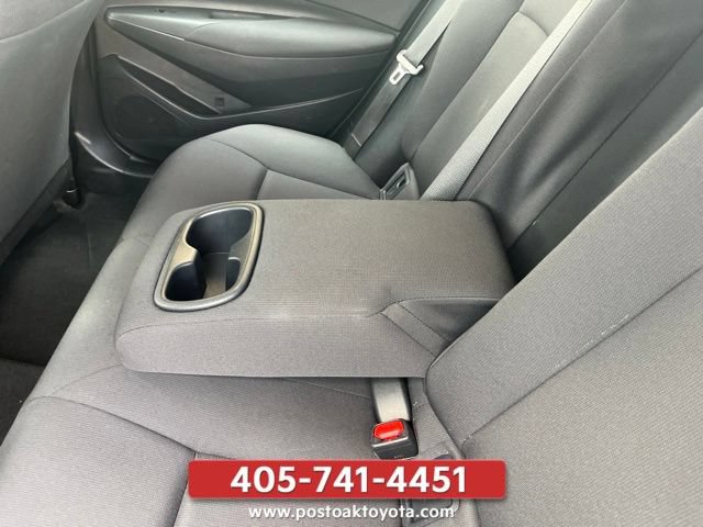 Used 2025 Toyota Corolla LE FWD image 29